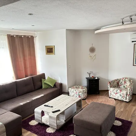 House Hanan *